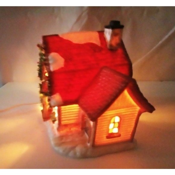 The Dutch House From Seasonal Specialties Company lighted house - Picture 11 of 11